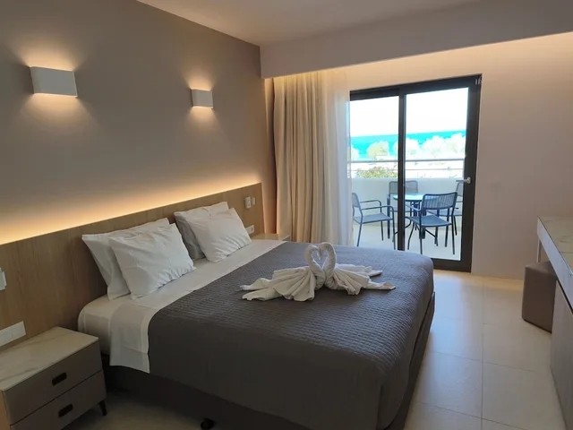جناح سوبيريور بإطلالة على البحر في الطابق العلوي، KOS Palace 1/10