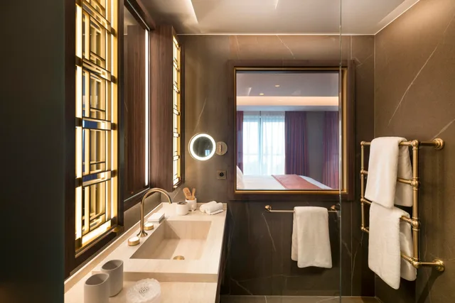 جناح جونيور، Le Grand Hotel Courchevel 1850 3/3