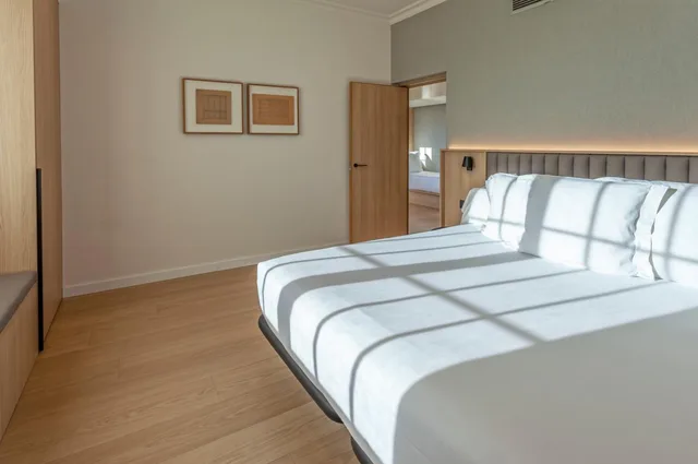 غرفة عائلية بشرفة، Astoria Hotel 7/10