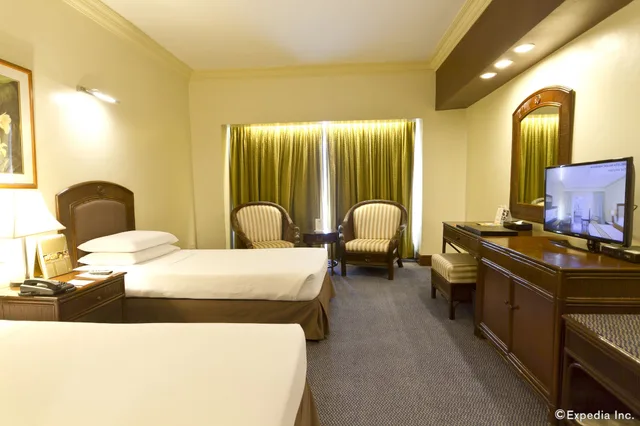 Superior, Waterfront Cebu City Hotel and Casino 2/10