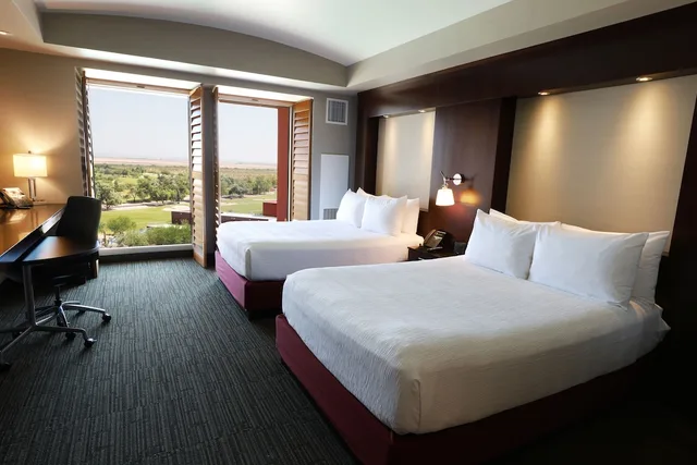 Scenic, Deluxe, 2 Queen Beds, Mountain View، Talking Stick Resort 2/5