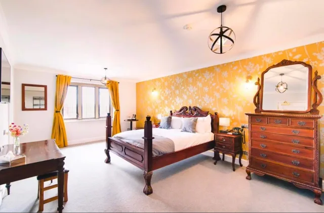 غرفة سوبيريور بسرير مزدوج في المبنى الرئيسي، Cricklade House Hotel, Sure Hotel Collection by Best Western 2/5