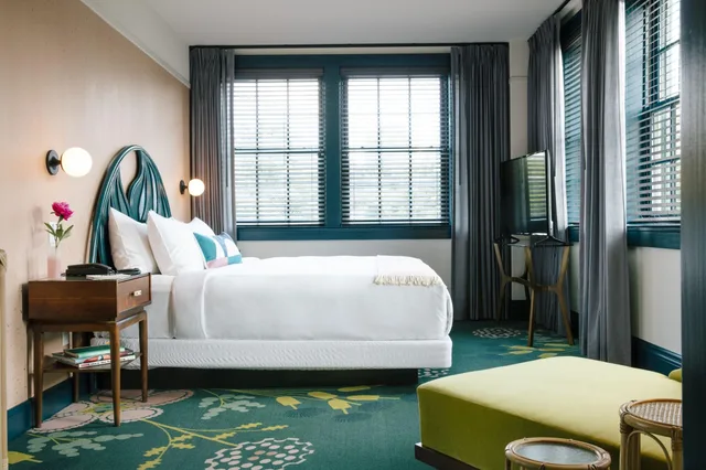Suite, King Bed, Hotel Clermont 1/2