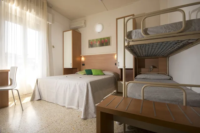 Room, Triple, 1 Queen and 1 Single Bed, Hotel Veliero 2/3