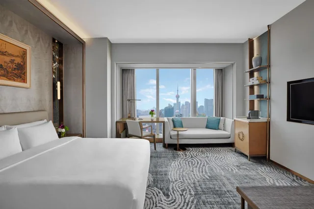Bund, Double Bed, with View، Conrad Shanghai 1/3