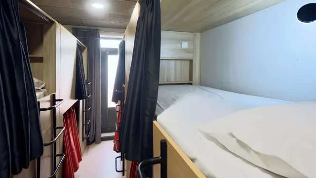 Private, 8 Beds, Private Bathroom، Malacuna Barcelona 2/7