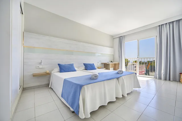 2 Bedrooms, Apartment, Balcony or Terrace، Gavimar Ariel Chico Club Resort 1/4