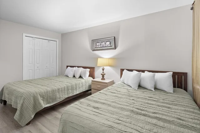 Plantation, Suite, Queen Bed، Litchfield Beach Golf Resort 1/10