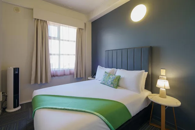 غرفة قياسية بسرير كوين وسرير فردي، Ibis Styles Invercargill 12/25