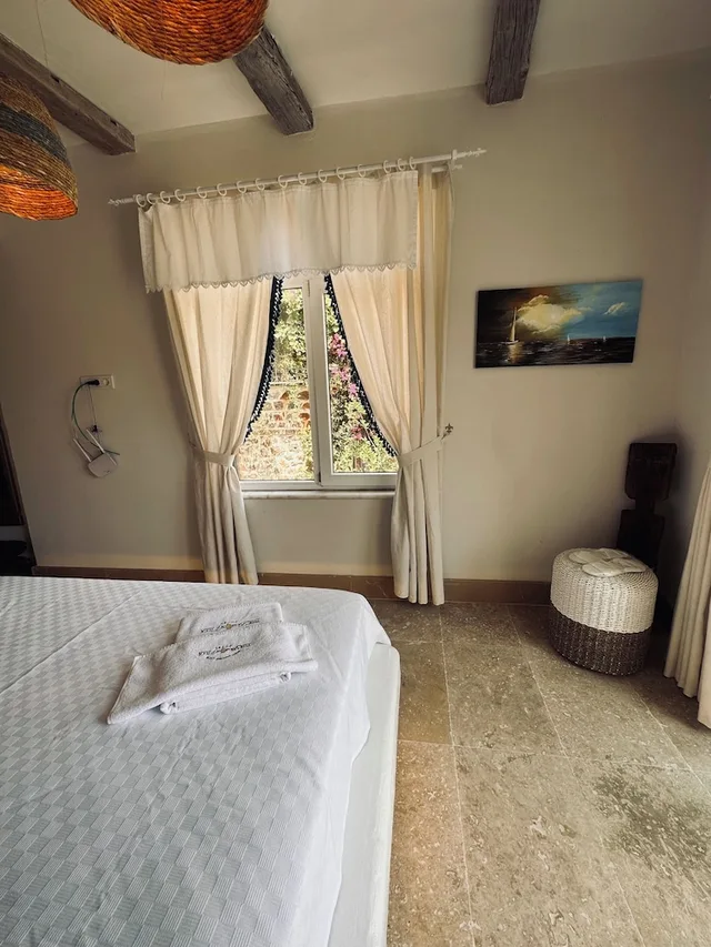 غرفة ديلوكس بسرير مزدوج بإطلالة على البحر، Lemon Villa Hotel 5/8