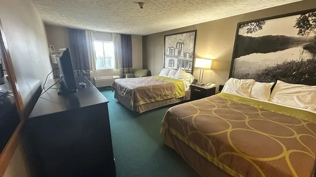 غرفة بسريرين كوين، Burgundy Inn & Suites 2/10