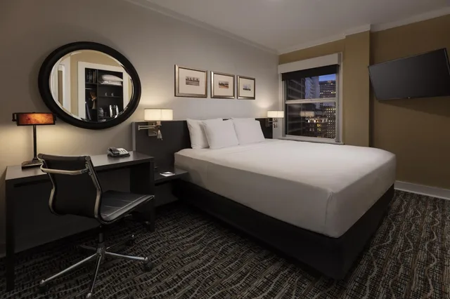 غرفة سوبيريور بسرير كوين، Executive Hotel Pacific 1/3
