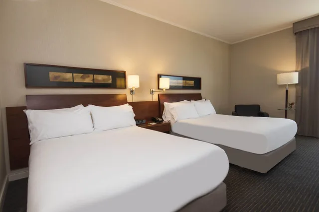 Standard, 2 Queen Beds, Holiday Inn Santiago Airport 1/10