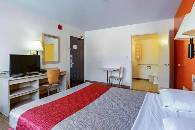 غرفة بسرير كوين، Motel6 Palatine, IL - Chicago Northwest 3/10