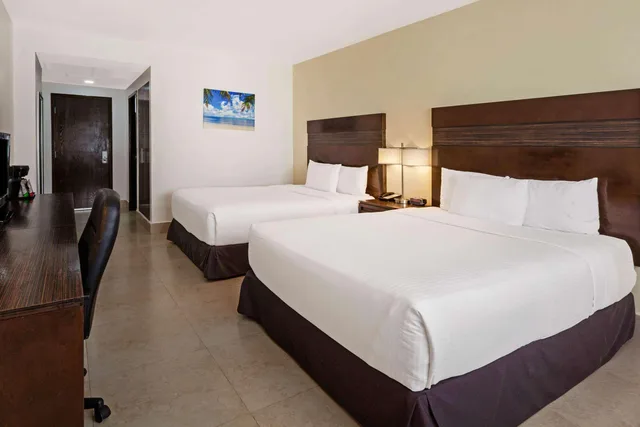 غرفة قياسية رباعية، Wyndham Garden Cancun Downtown 1/2