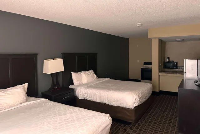 جناح استوديو بسريرين كوين، Days Inn & Suites by Wyndham Muskegon 4/10