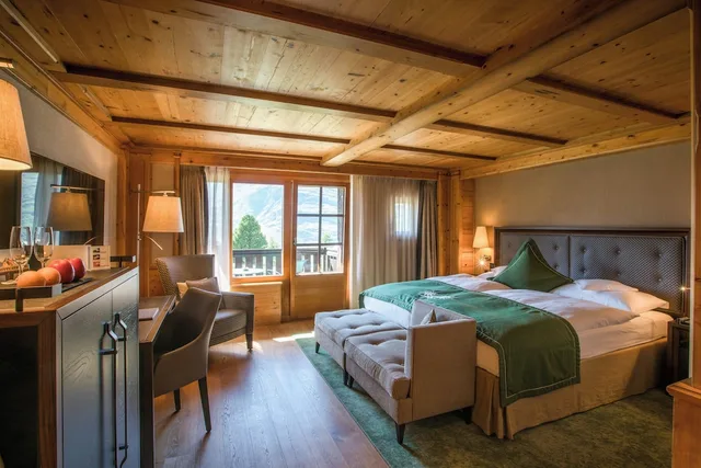غرفة سوبيريور بسرير مزدوج، Riffelalp Resort 1/7