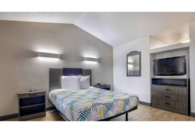 غرفة بسرير كوين لذوي الإعاقة، Studio6 Dallas, TX - North - Richardson 1/8
