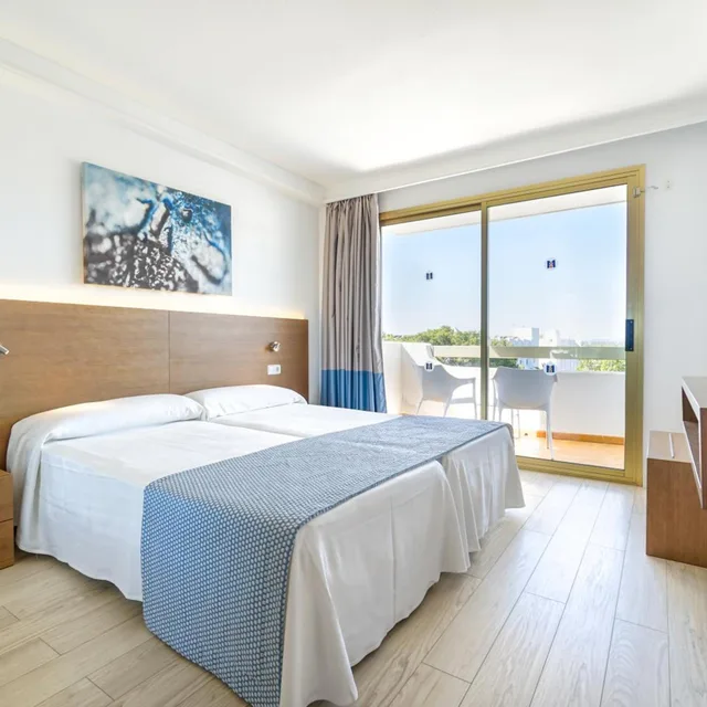 جناح بشرفة، Hotel Millor Sun 1/4