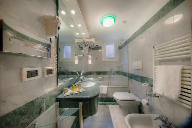 Junior Suite, Deluxe, Canal View, Colombina 5/5
