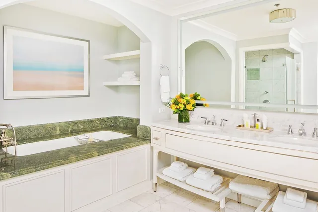 Founders, Suite, 1 King and 2 Queen Beds, Sofa, Montage Laguna Beach 3/3