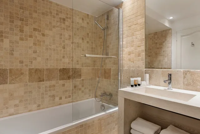 Deluxe, Twin Beds, Le Fregate Provence 7/7