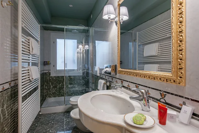 غرفة كلاسيكية بسريرين منفصلين، Hotel Al Ponte Antico 7/8