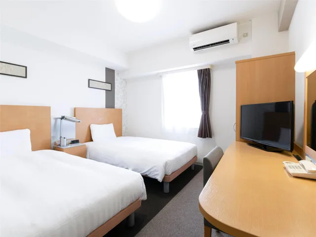 Room, Twin Beds, Comfort Hotel Central International Airport 2/2