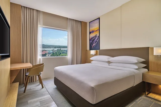 جناح جونيور بسرير كينج بإطلالة على النهر، Fairfield by Marriott Bintulu Paragon 1/1