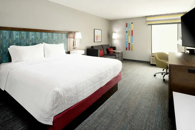 Study, King Bed, Sofa، Hampton Inn Richmond-Sw Hull Street 1/2