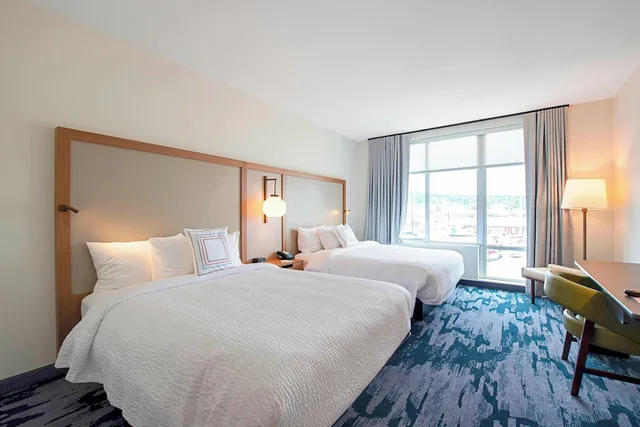 غرفة بسريرين كوين لذوي الإعاقة، Fairfield Inn & Suites By Marriott Duluth Waterfront 1/3