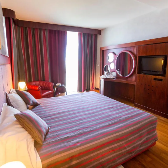 جناح غراند، Cefalu Sea Palace 5/10