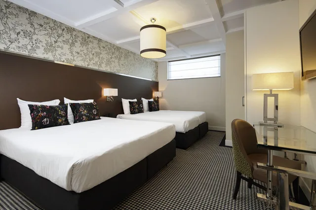 Semi Basement, Quadruple, Partial View، Notting Hill 2/4