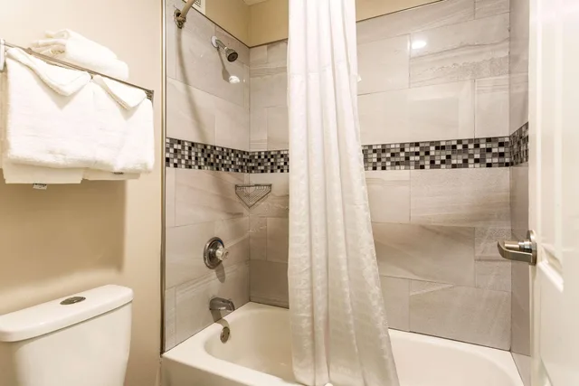 Upgrade, King Bed، Econo Lodge Inn & Suites Murfreesboro Shopping District 4/4