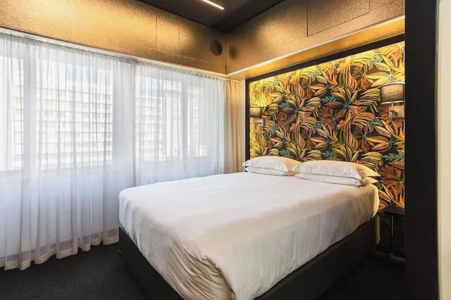 غرفة قياسية بسرير كوين، Signature Lux Hotel By Onomo Foreshore 2/10