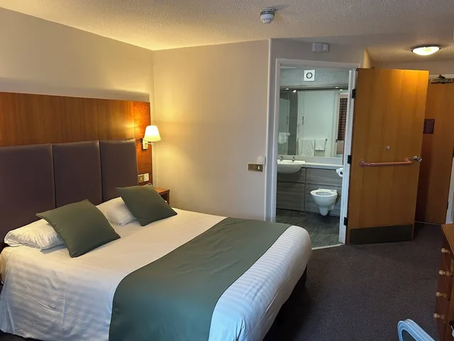 غرفة بسرير مزدوج لذوي الإعاقة، Hello Hotel 1/3