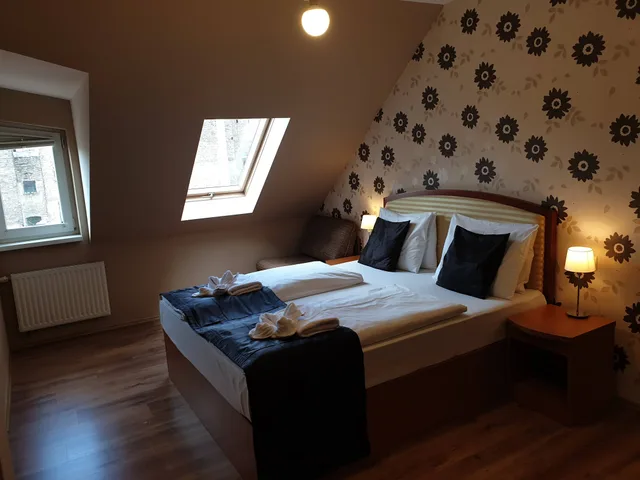غرفة سوبيريور بسرير مزدوج مع سرير إضافي، Six Inn Hotel Budapest 3/4