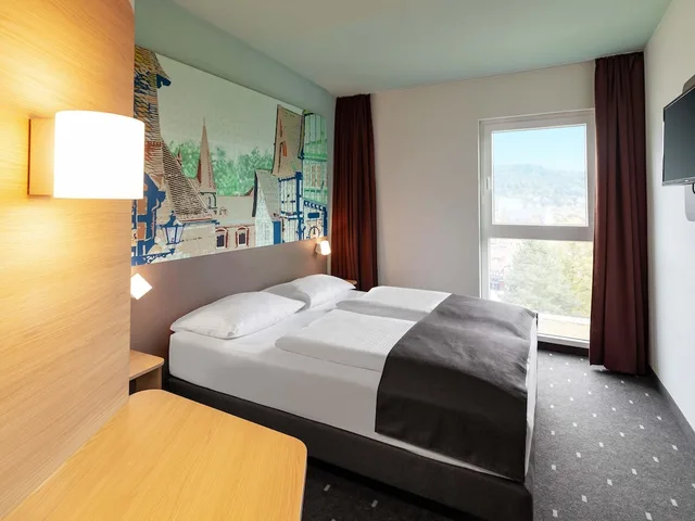 Room, Queen Bed, B&B Hotel Marburg 5/8