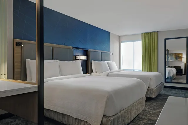 suite, multiple beds، SpringHill Suites by Marriott Palm Desert 2/6