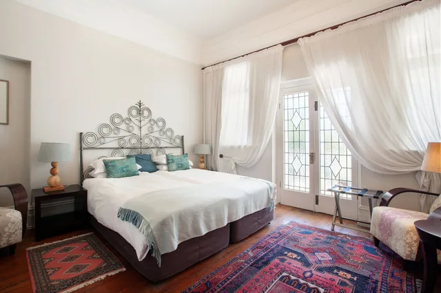 شقة بسريرين كينج، Barry Hall Apartments 4/10