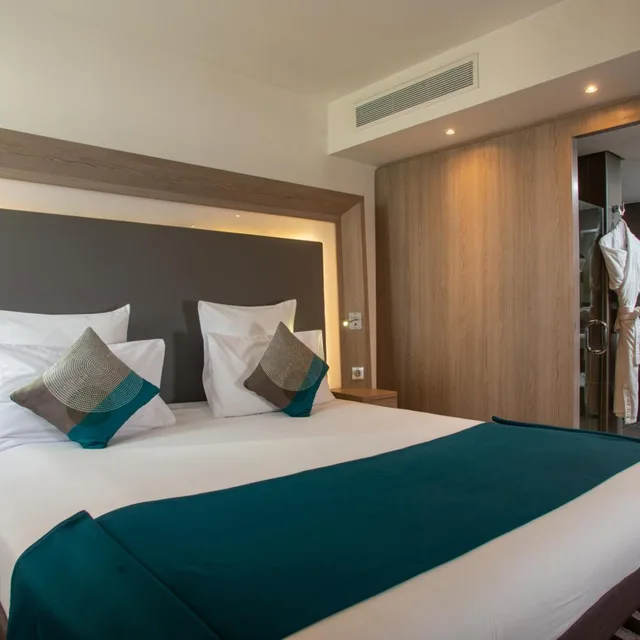 Superior, Suite, Double Bed, Novotel Cairo Airport 4/10