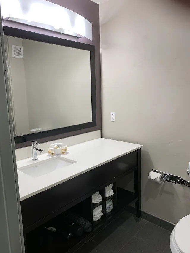 جناح بسرير كينج بإطلالة على الجبل، La Quinta Inn & Suites By Wyndham La Verkin-Gateway To Zion 6/9