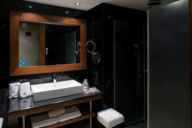 Double Single Use، Hotel Catalonia Ramblas 6/8
