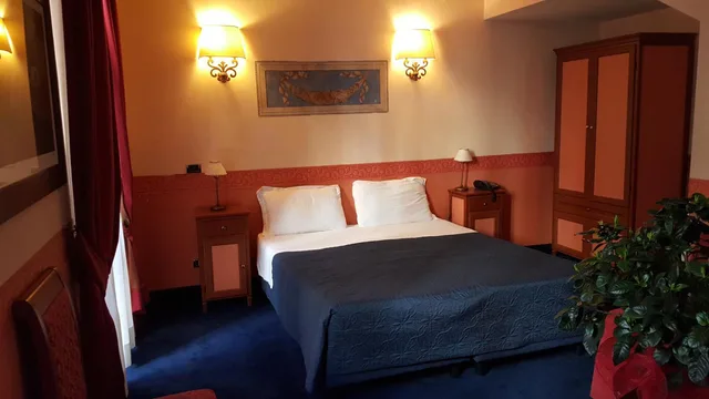 غرفة كلاسيكية بسرير مزدوج أو سريرين منفصلين، Antico Palazzo Rospigliosi 5/8