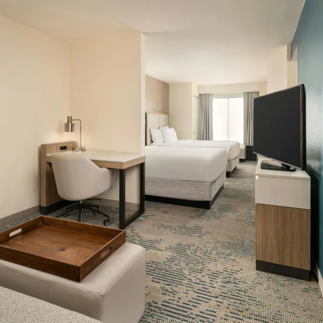 جناح بسريرين كوين مع سرير سحّاب إضافي مع أريكة لذوي الإعاقة، Springhill Suites Tampa Westshore Airport 1/3