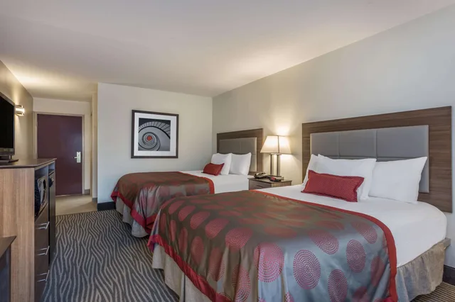 غرفة بسريرين كوين لذوي الإعاقة، Ramada By Wyndham Hendersonville 1/2