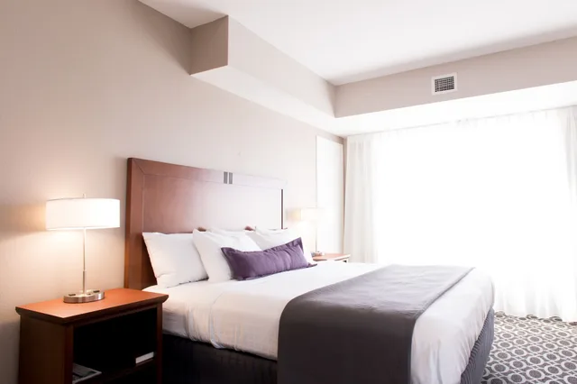 غرفة بسرير كينج، The Bluemont Hotel 2/3