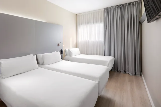 غرفة قياسية ثلاثية، B&B Hotel Barcelona Mollet 2/4