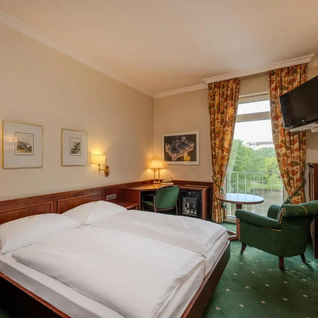 غرفة قياسية بسرير كينج بإطلالة على البحيرة، Ringhotel Seehof Berlin 4/10