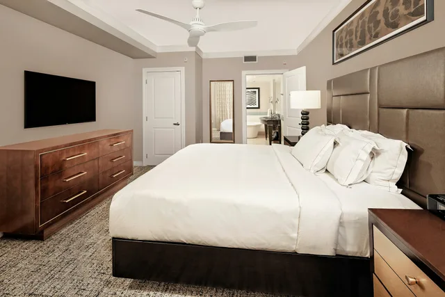غرفة بسرير كينج بغرفة نوم واحدة لذوي الإعاقة، Hilton Grand Vacations Club Parc Soleil Orlando 1/2
